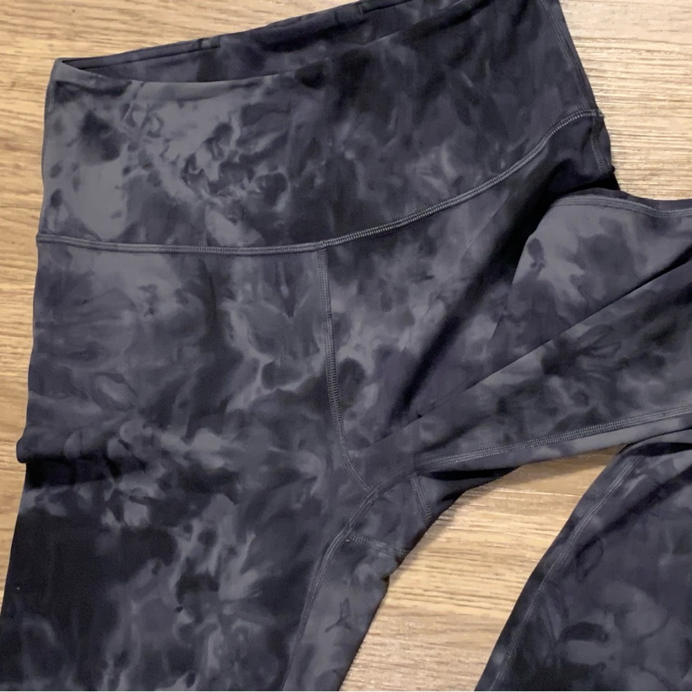 Lululemon Groove Super-High-Rise Flared Pant Nulu Diamond Dye Pitch Grey Size 8 - Picture 7 of 15